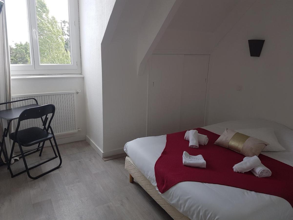 Auberge Le Guinefort Léhon Kültér fotó