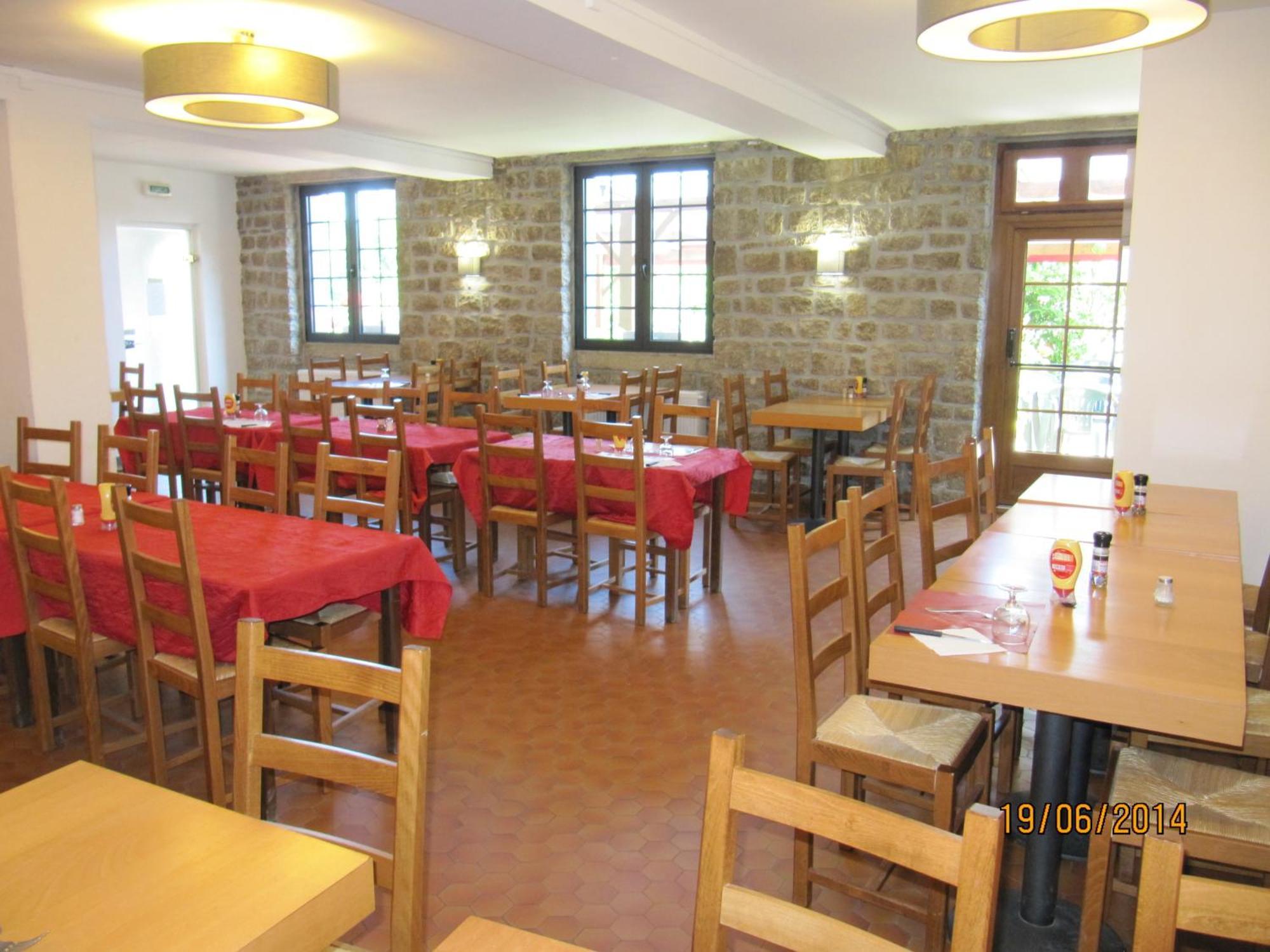 Auberge Le Guinefort Léhon Kültér fotó